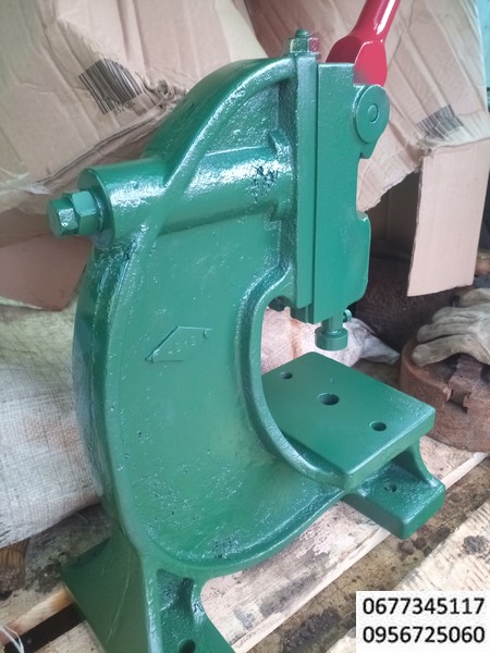 пресс ручной настольный рычажный усилие 1750 кг регулируемый по высоте подъема